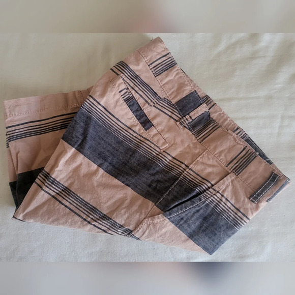 Children's Place Boys Pink & Navy Striped Chino Shorts Adjustable Waist Size‎ 8 - Picture 4 of 4